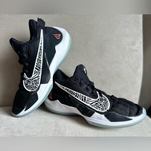 Boys 2020 Nike Zoom Freak 2 GS 'Black' - size 6.5Y